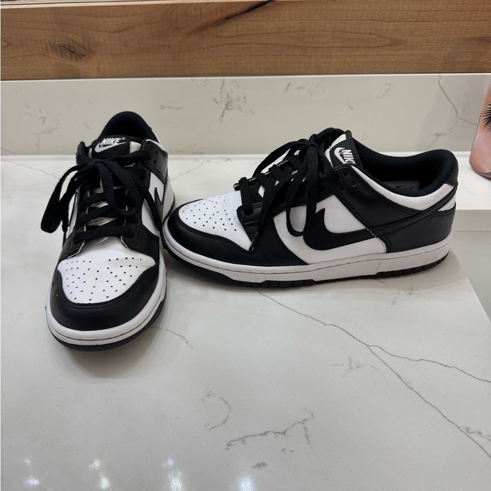 Nike Panda Dunks